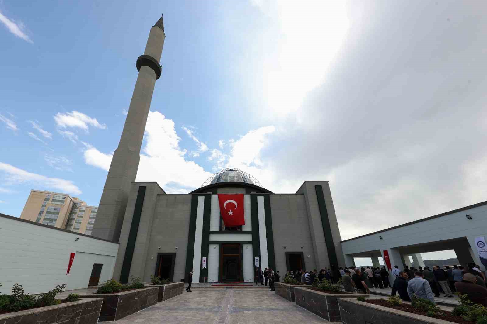 Diyanet İşleri Başkanı Erbaş, Çankırı Karatekin Üniversitesi Uluyazı Kampüs Camii’nin açılışına katıldı