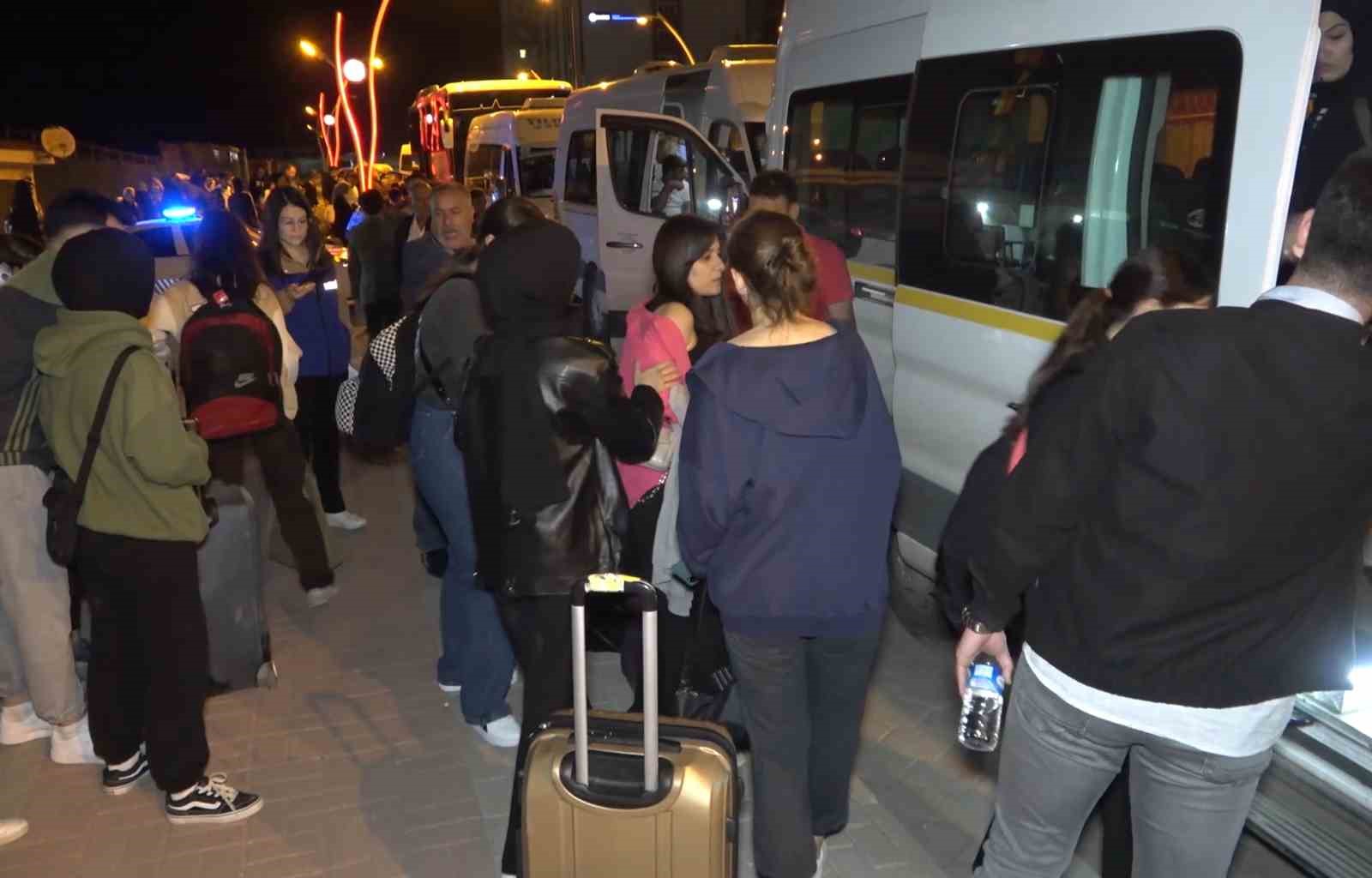 Depremzedelerde rehavet yok, 2’nci tur için sandığa gidiyorlar