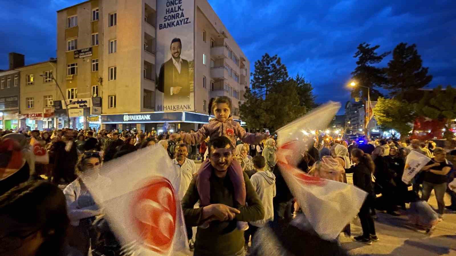 Çankırı’da vatandaşlar sokaklara akın etti