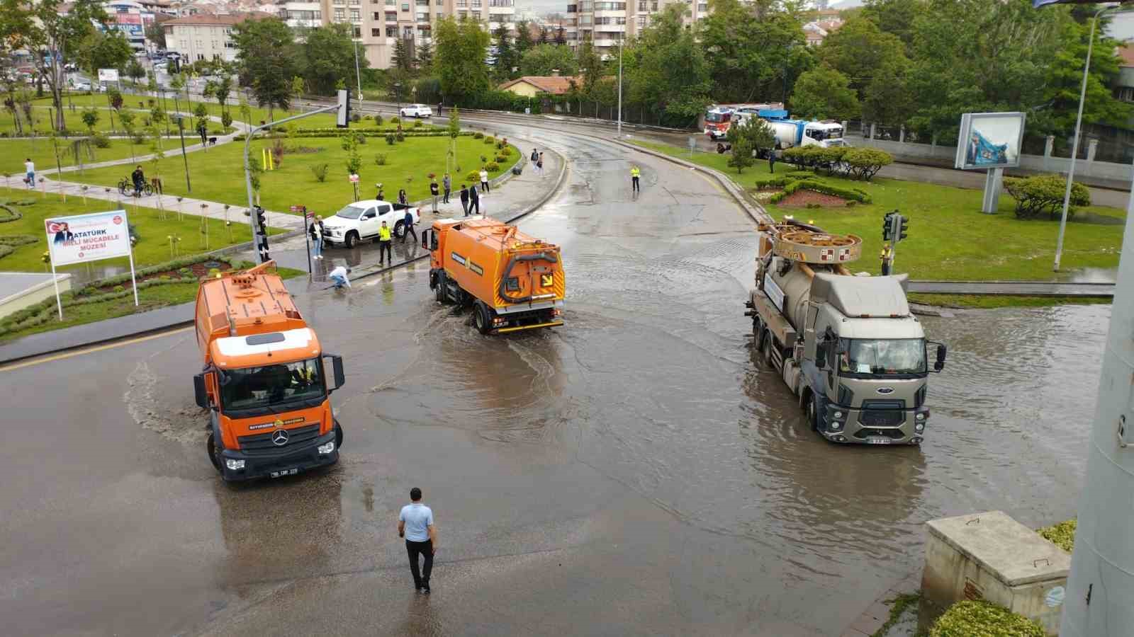 Ankara’da yağmur ve dolu etkili oldu