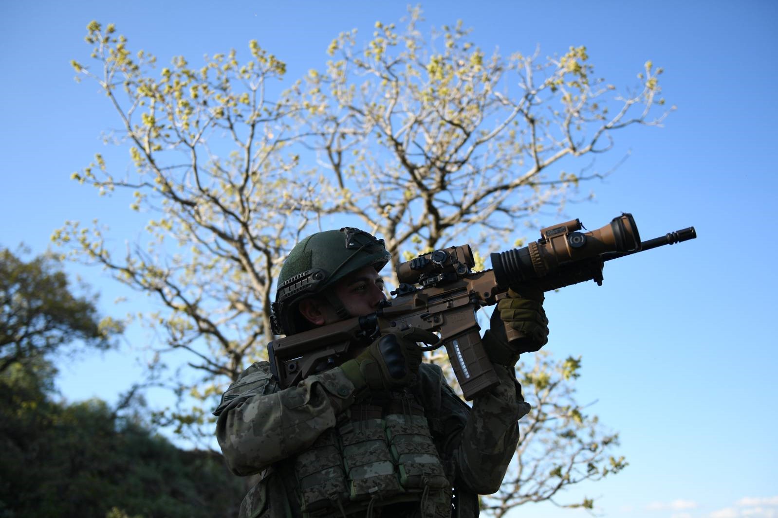 MSB:  “Irak’ın kuzeyindeki barınma alanlarından kaçan 3 PKK’lı terörist daha Habur’daki Hudut Karakolumuza teslim oldu”