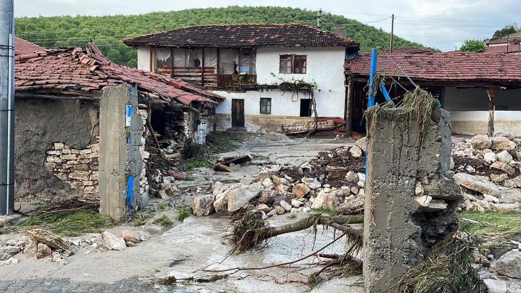 Başkan Tepe: "Benim çocukluğum buralarda geçti, böyle bir yağış ve sel görmedim”