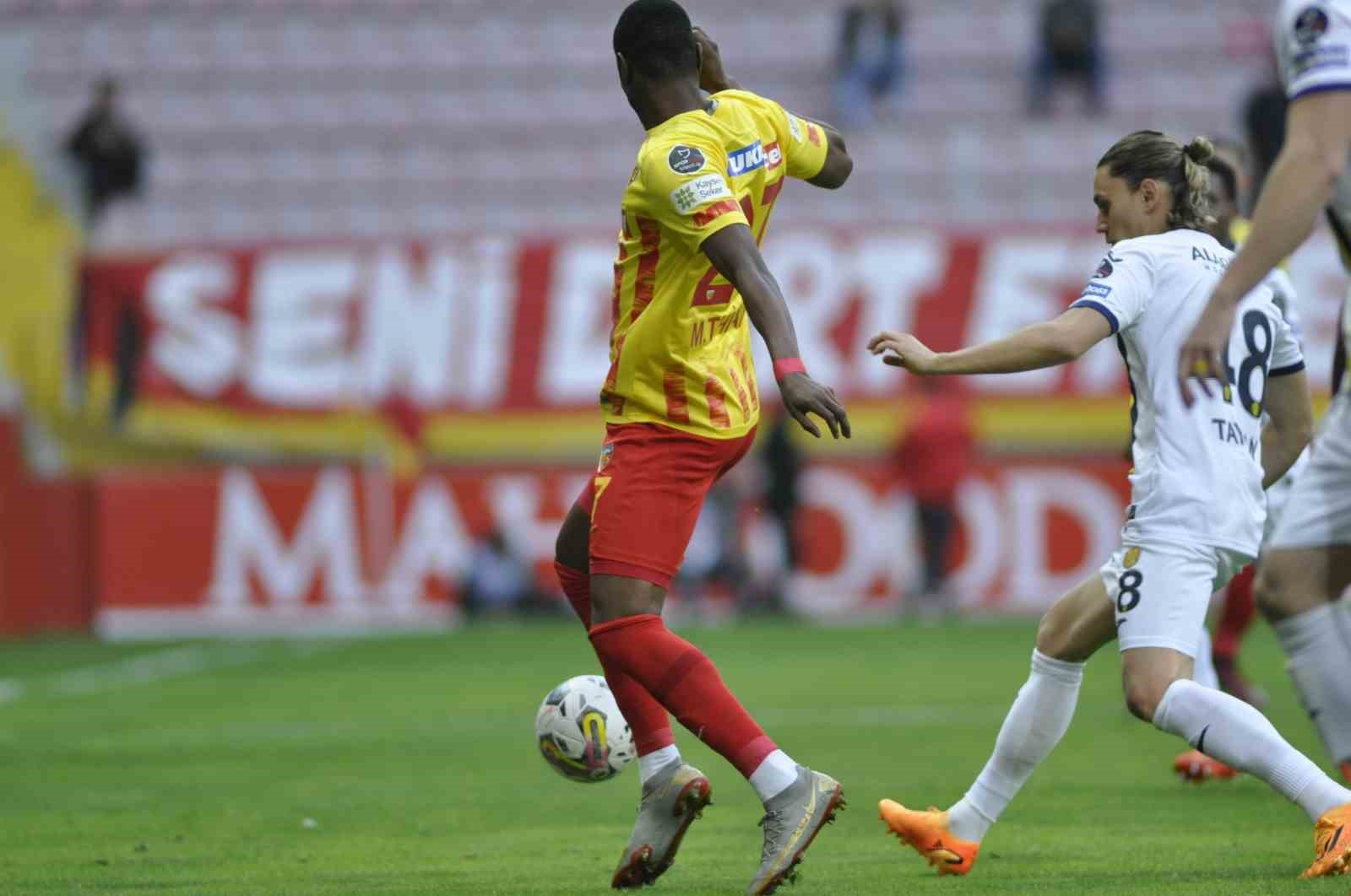 Spor Toto Süper Lig: Kayserispor: 0 - MKE Ankaragücü: 1 (Maç devam ediyor)