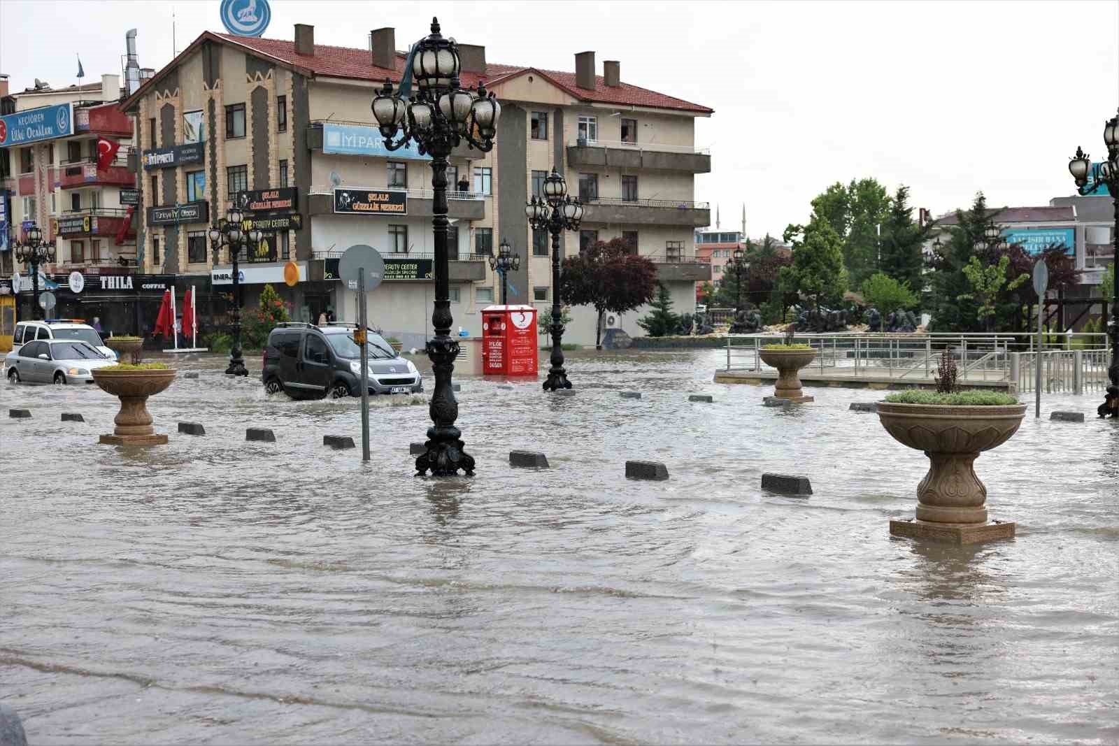 Keçiören Belediye Başkanı Altınok: “ABB ve ASKİ’nin üzerine düşen görevleri yapması lazım”