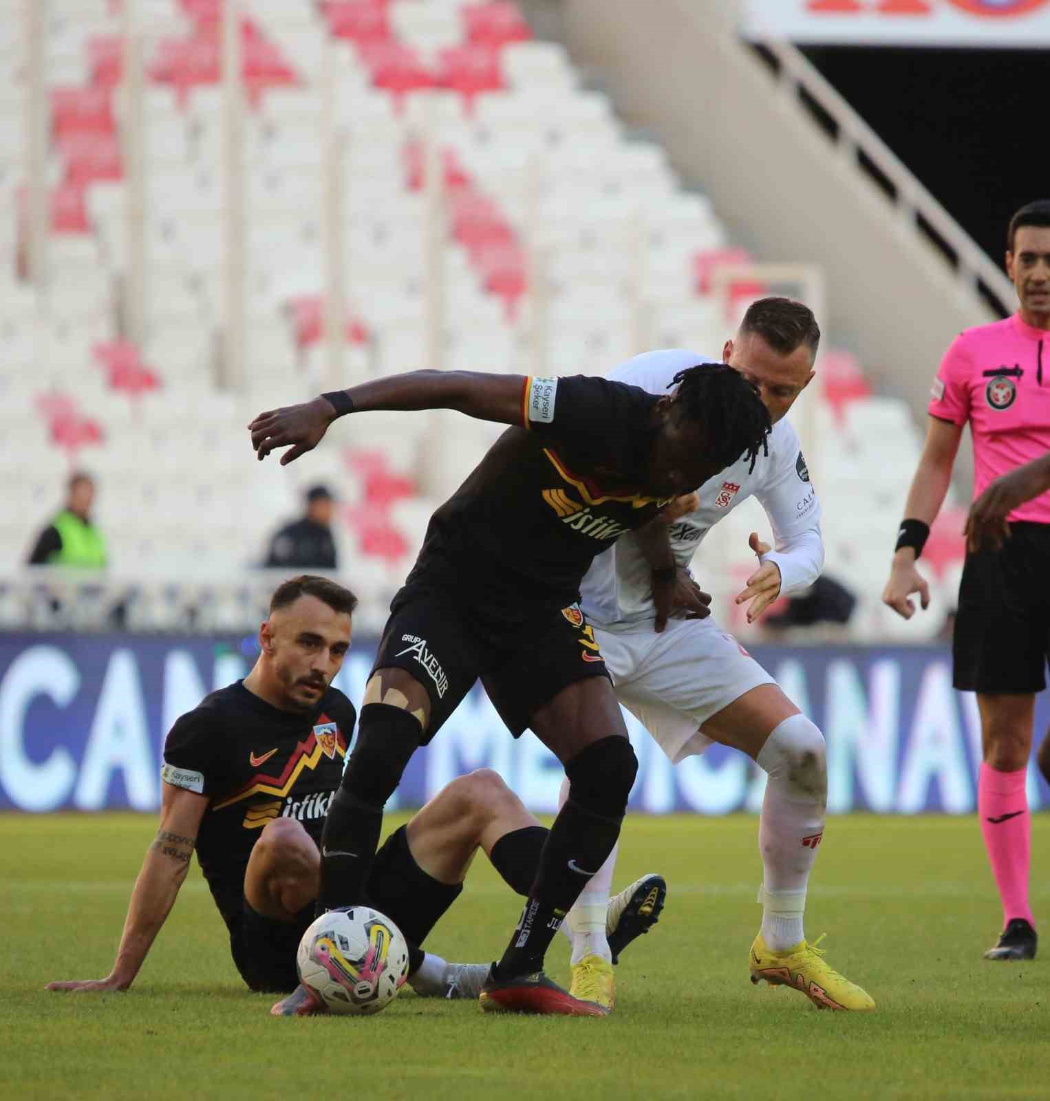 Spor Toto Süper Lig: DG Sivasspor: 1 - Kayserispor: 1 (Maç sonucu)