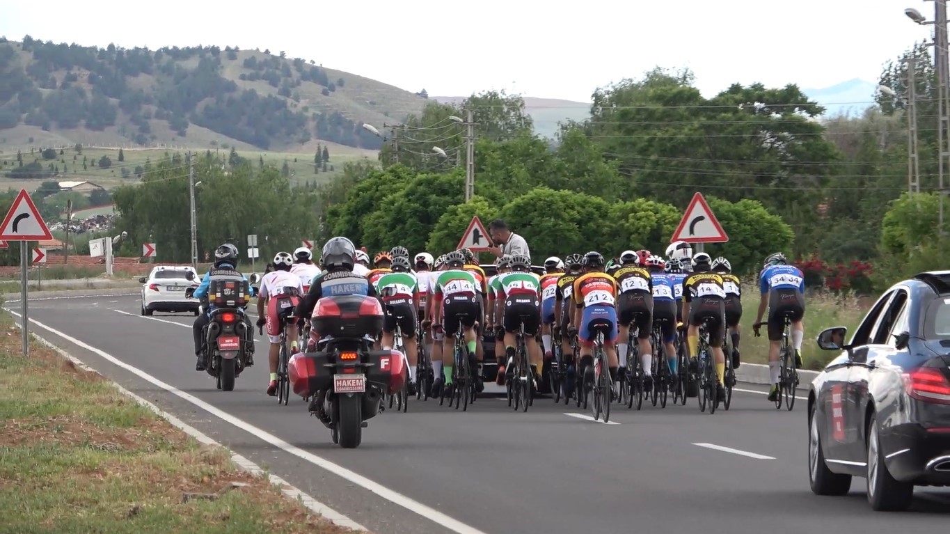 Uluslararası Road Race Kırıkkale 2.2 UCI Bisiklet Yarışları devam ediyor