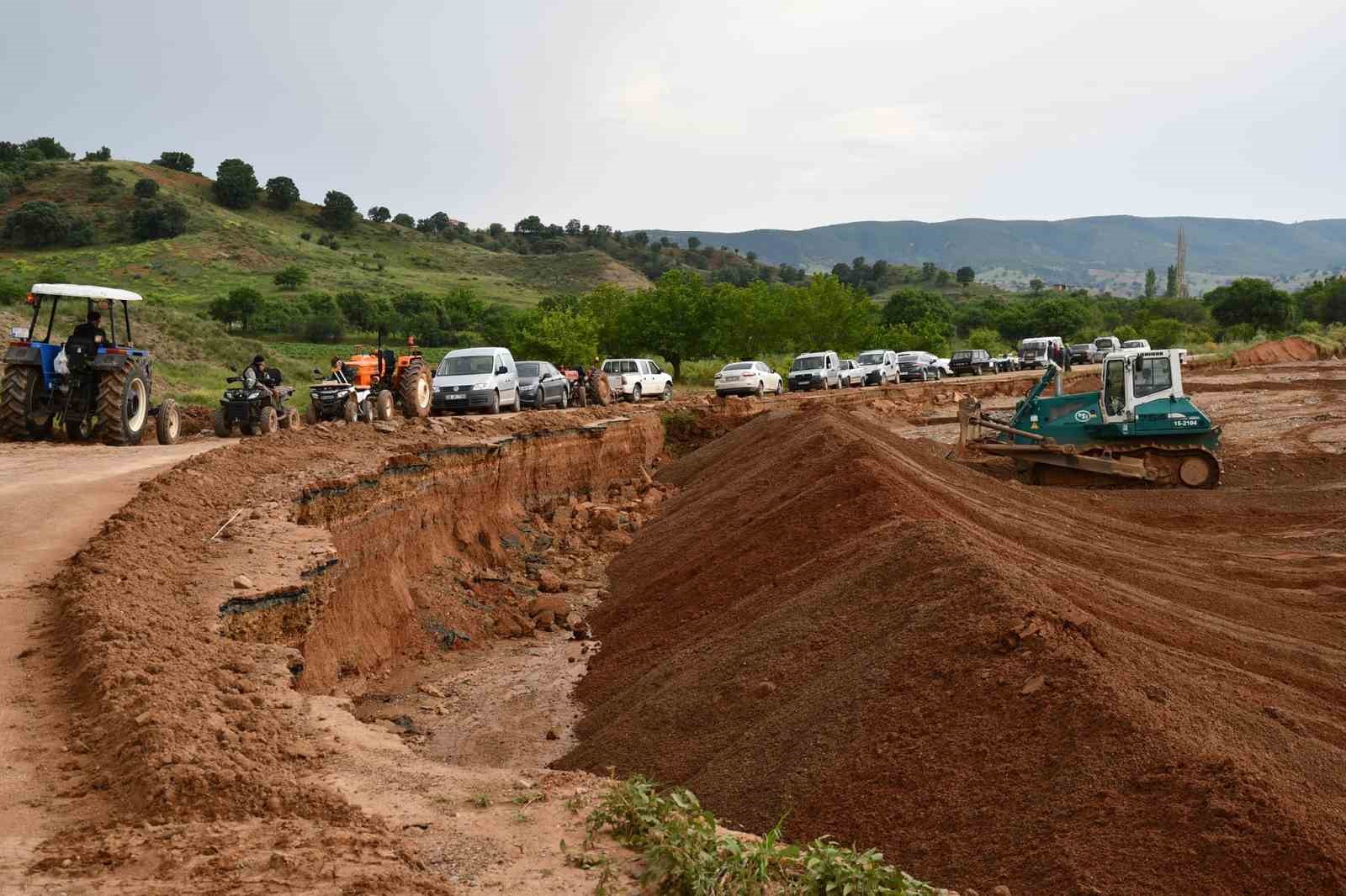 Kırıkkale’de sel: Dereler taştı, evleri ve ahırları su bastı