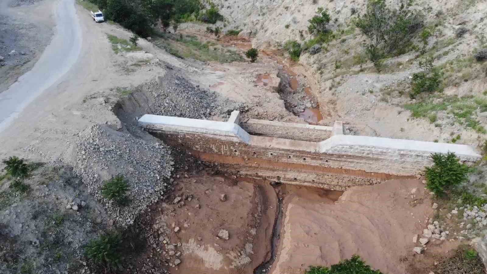 Yatırımlar meyvesini verdi: İnşa edilen bentler ilçeyi selden kurtardı