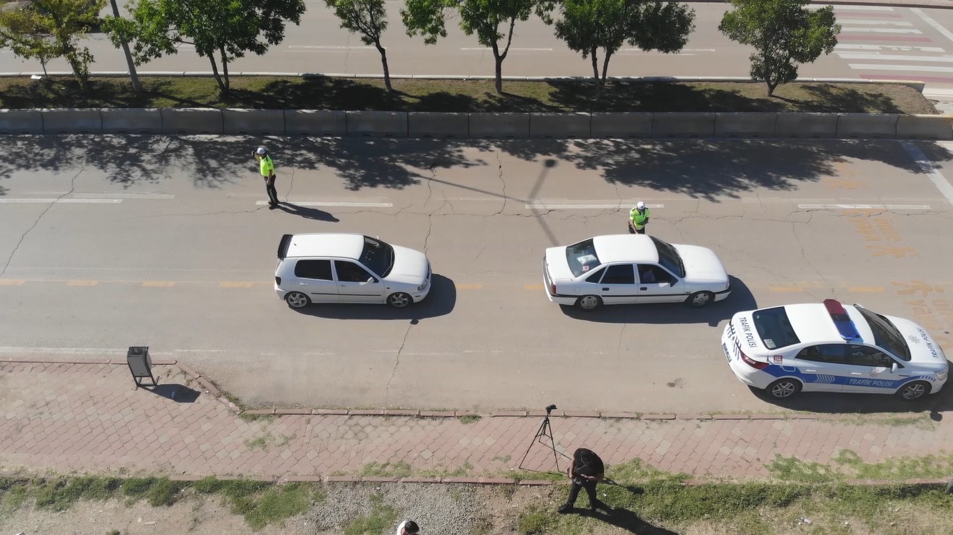 Tatilciler dönüş yoluna geçti: 43 ilin geçiş güzergahında trafik yoğunluğu başladı