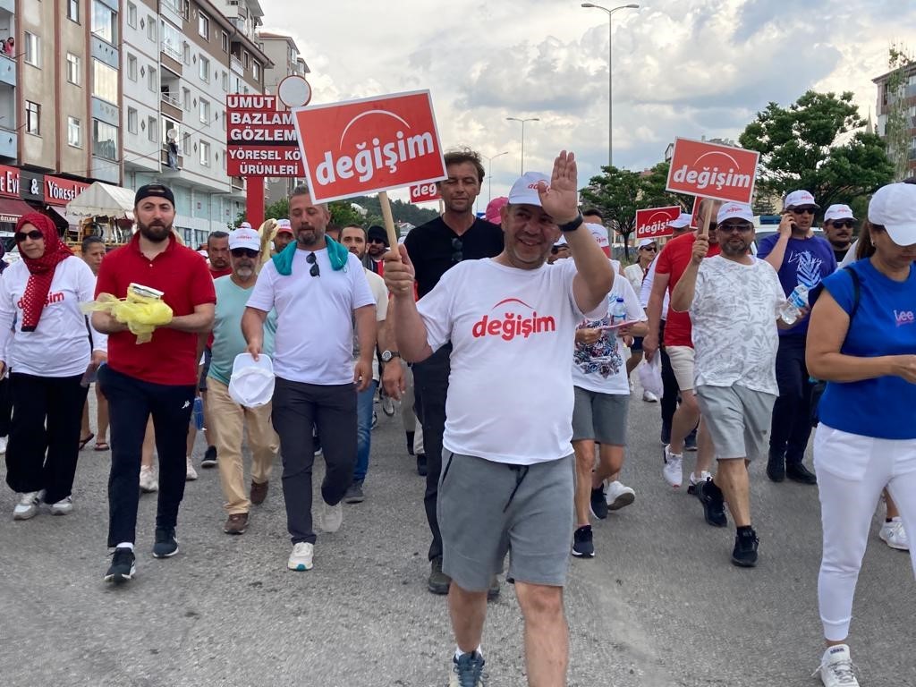 Bolu Belediye Başkanı Özcan: “(Kılıçdaroğlu) Atatürk’ün koltuğunda oturmaya devam edemez”