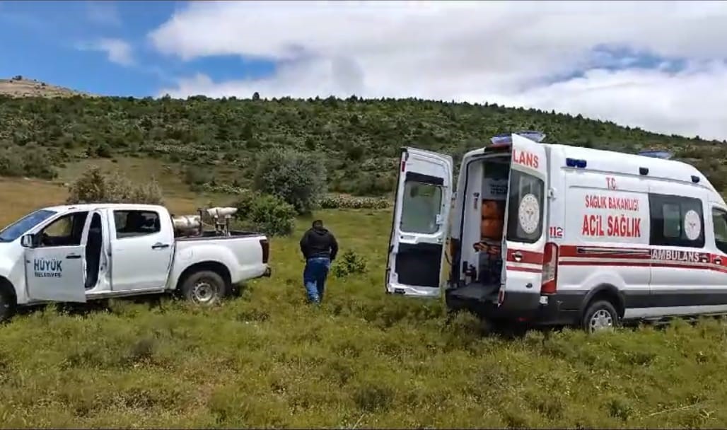 Dağlık alanda ot toplarken bayılan kişi için hava ambulansı havalandı