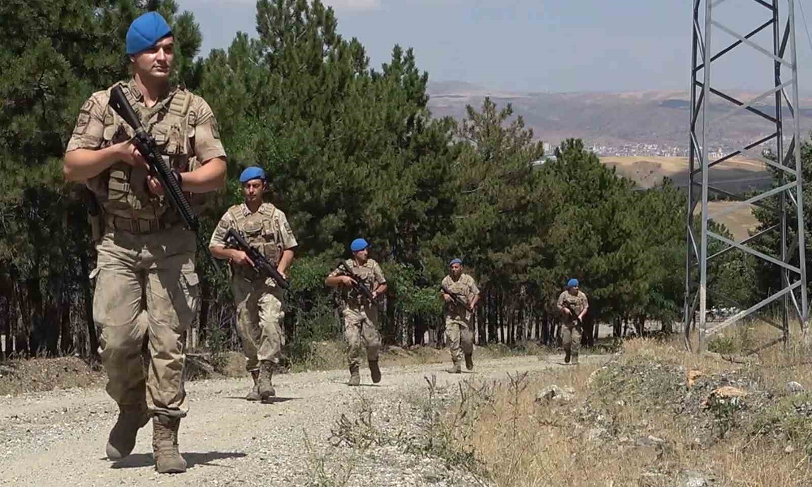 Komandolar orman yangınlarına karşı teyakkuzda: Yeşil doğanın canlıları onlara emanet