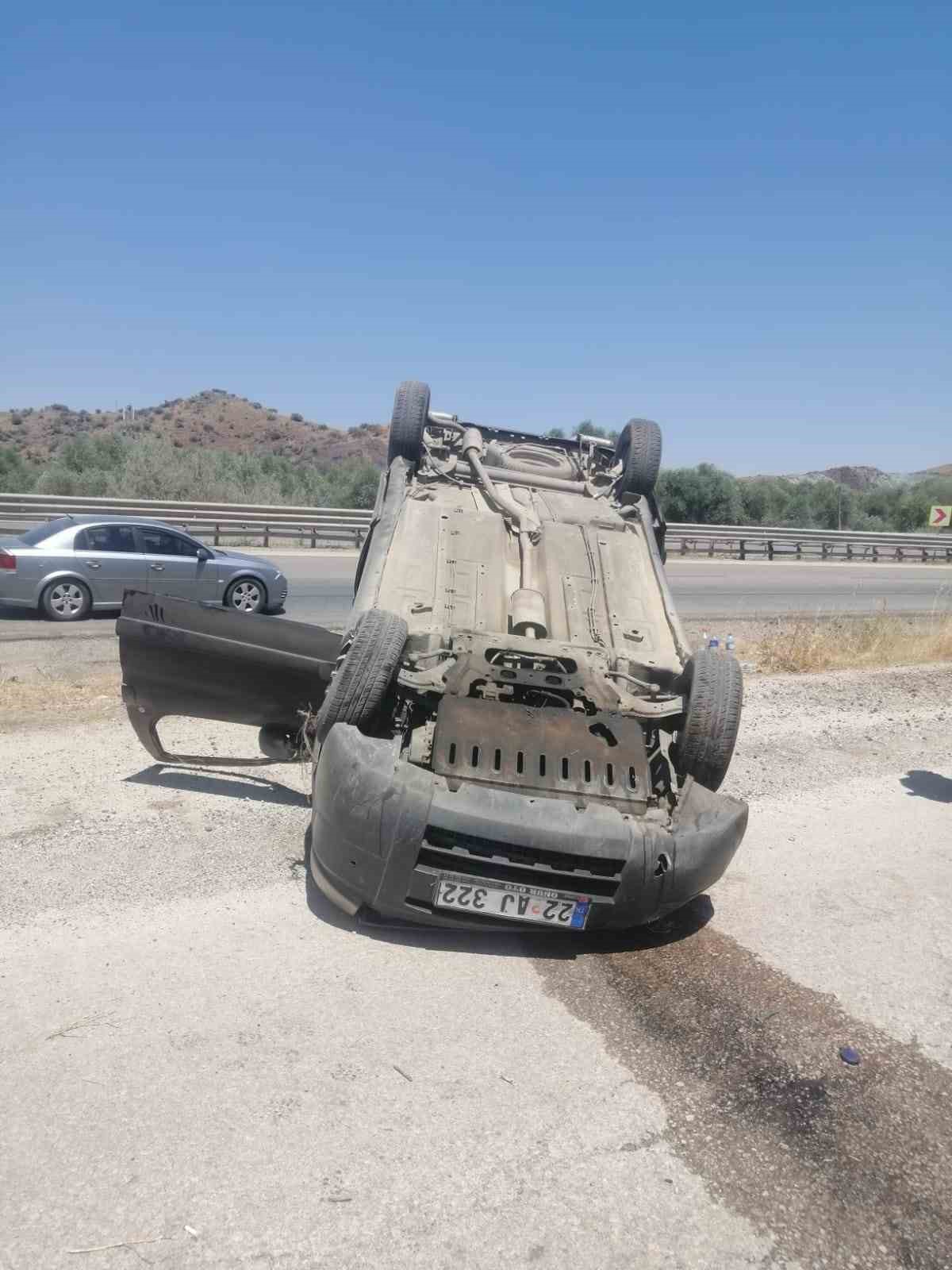 Kırıkkale’de otomobil takla attı: 2 yaralı