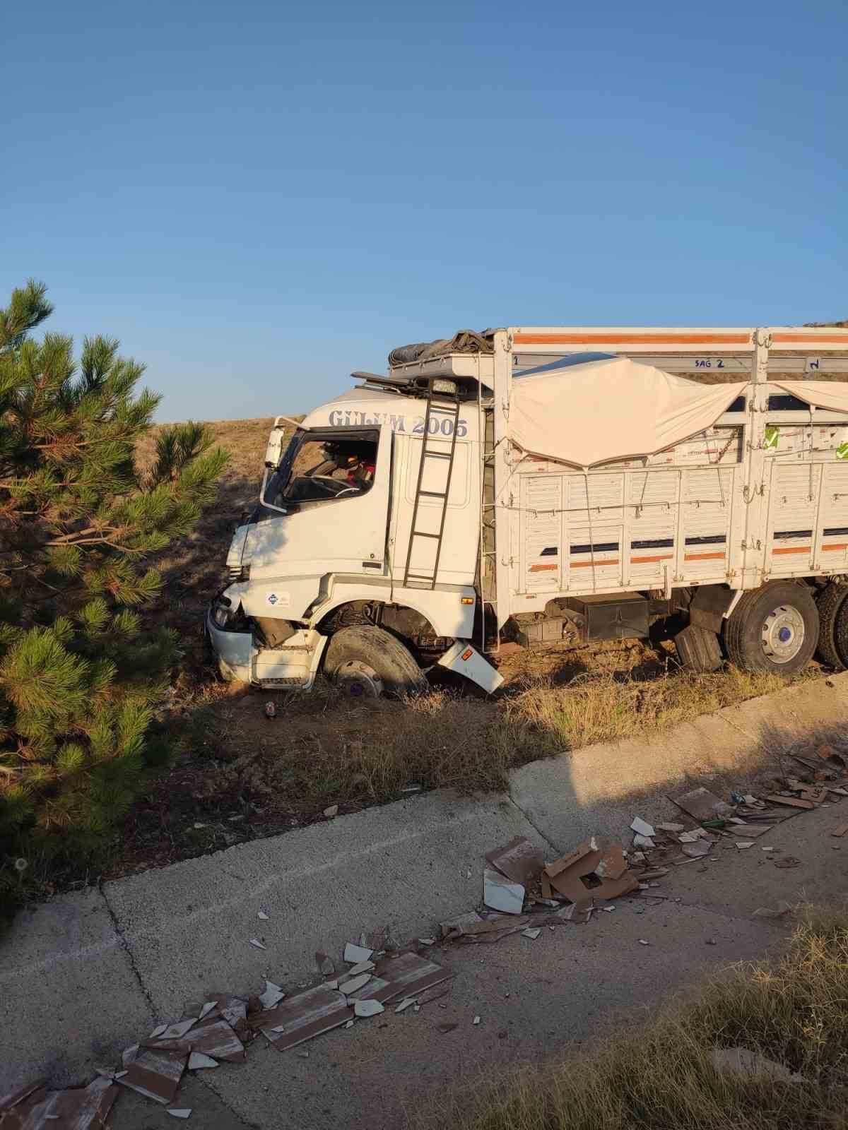 Kırıkkale’de iki kamyon çarpıştı: 1 ölü, 2 yaralı