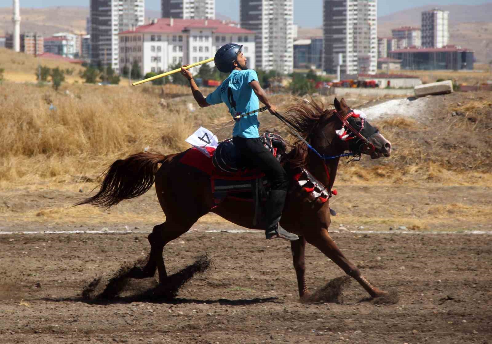 Sivas’ta ata sporu cirit heyecanı