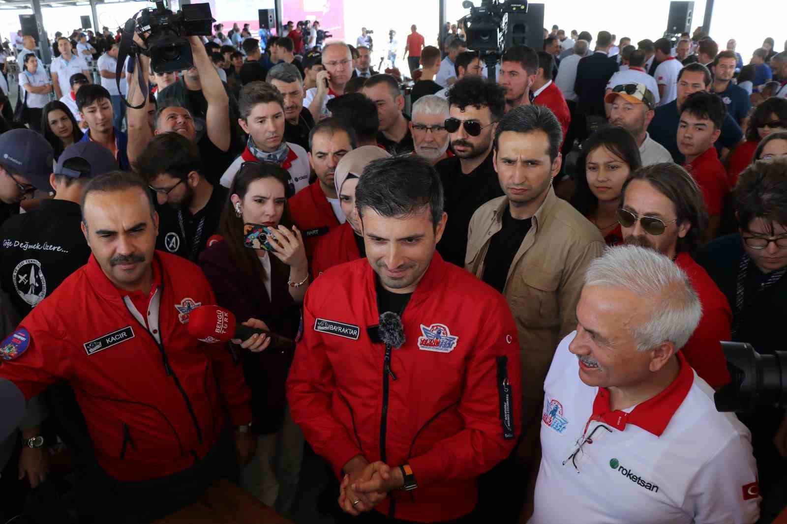 Roketler Aksaray’da gökyüzüyle buluştu