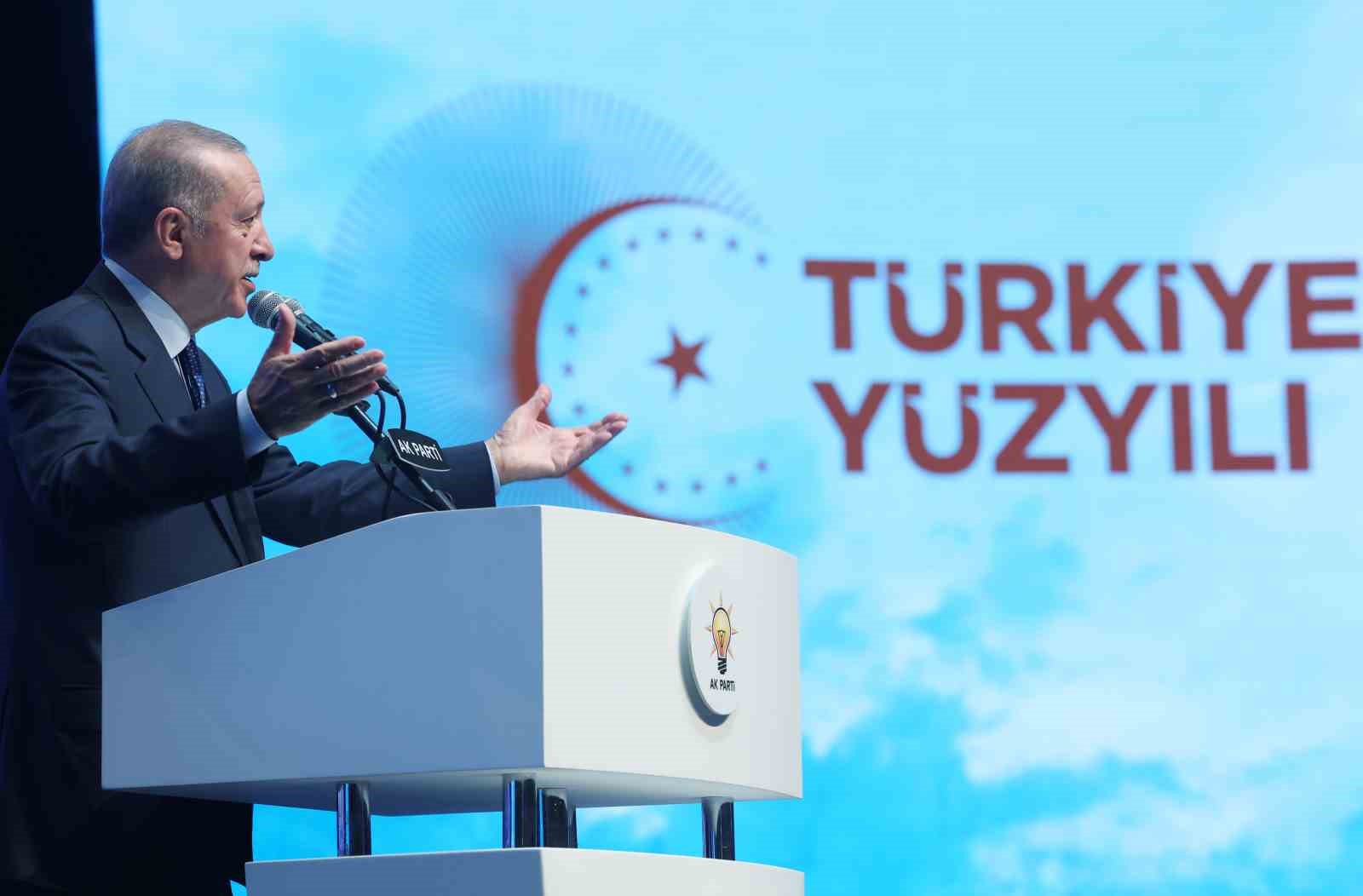 Cumhurbaşkanı Erdoğan: “Türkiye’nin siyaset mühendisliği ürünü kurgulardan kurtulup, yerli ve milli eksende siyaset yapan bir muhalefete kavuşması en büyük dileğimizdir"