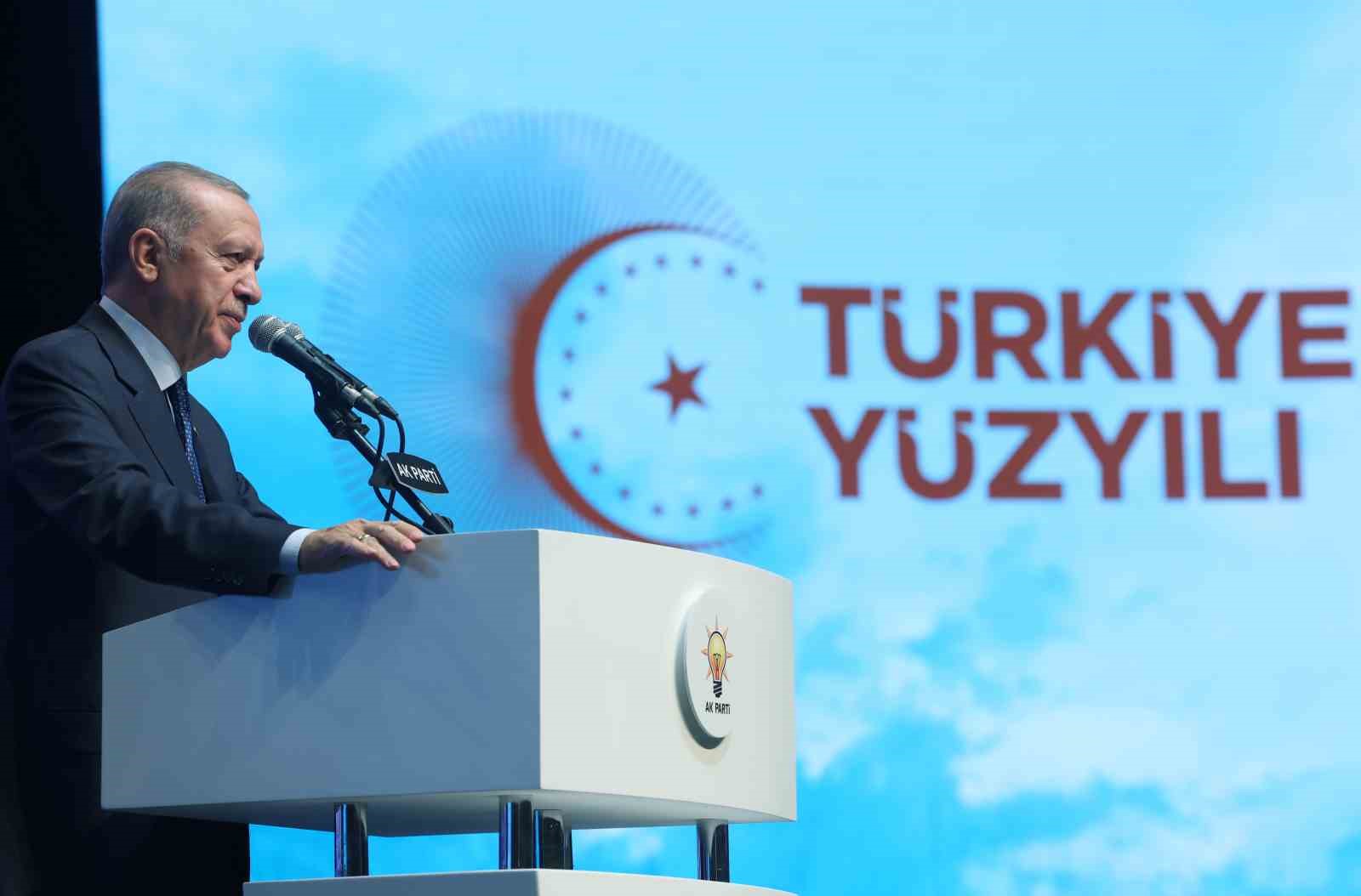 Cumhurbaşkanı Erdoğan: “Türkiye’nin siyaset mühendisliği ürünü kurgulardan kurtulup, yerli ve milli eksende siyaset yapan bir muhalefete kavuşması en büyük dileğimizdir"