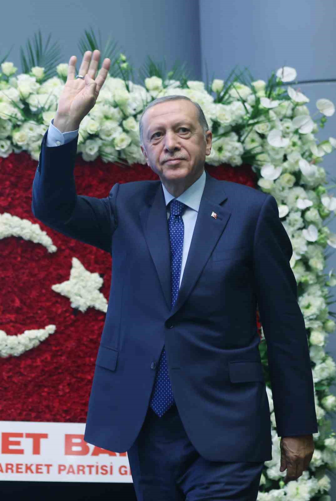 Cumhurbaşkanı Erdoğan: “Türkiye’nin siyaset mühendisliği ürünü kurgulardan kurtulup, yerli ve milli eksende siyaset yapan bir muhalefete kavuşması en büyük dileğimizdir"