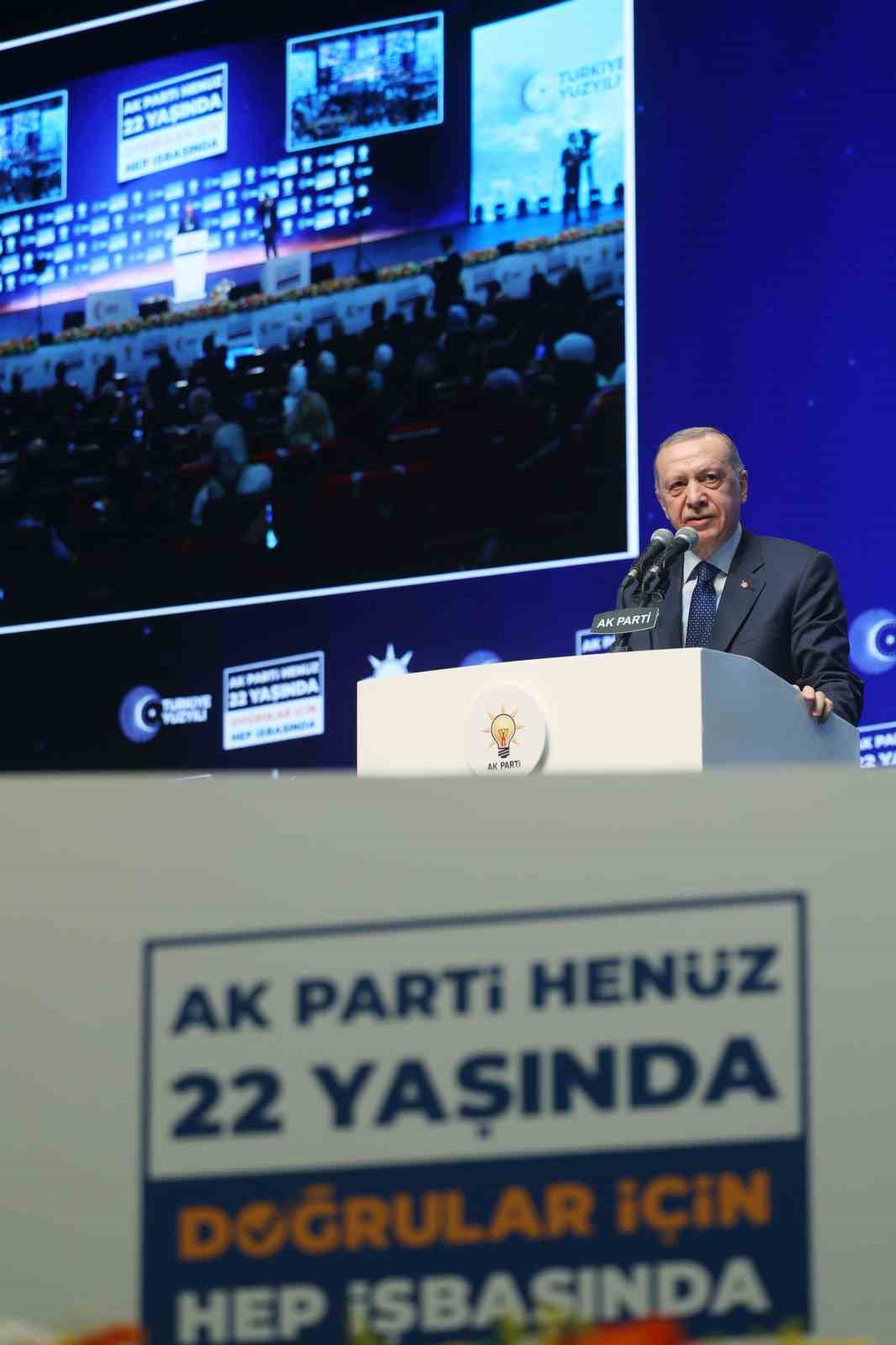 Cumhurbaşkanı Erdoğan: “Türkiye’nin siyaset mühendisliği ürünü kurgulardan kurtulup, yerli ve milli eksende siyaset yapan bir muhalefete kavuşması en büyük dileğimizdir"