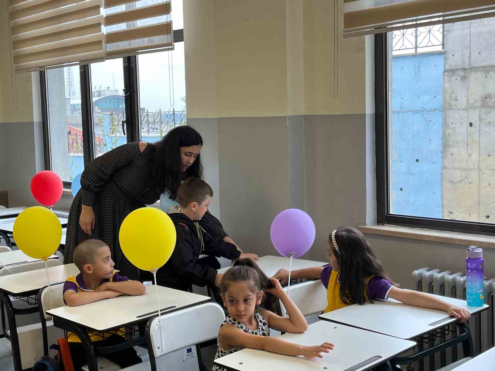 Okul öncesi ile birinci sınıf öğrencileri uyum eğitimlerine başladı