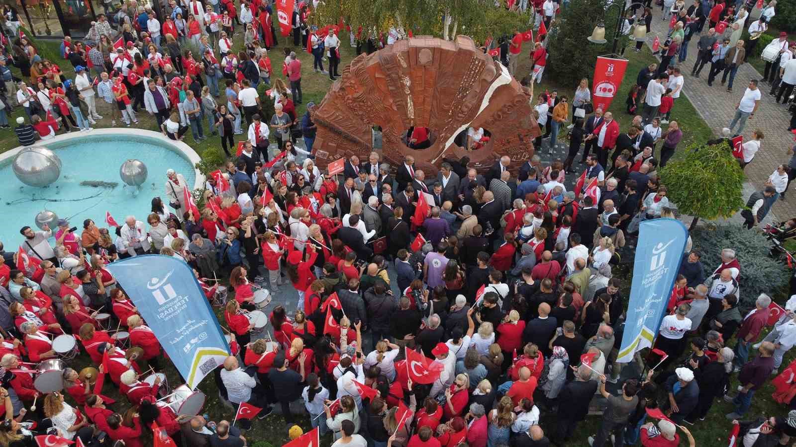 100. Yıl Cumhuriyet Anıtı 100’üncü yıla çok yakıştı