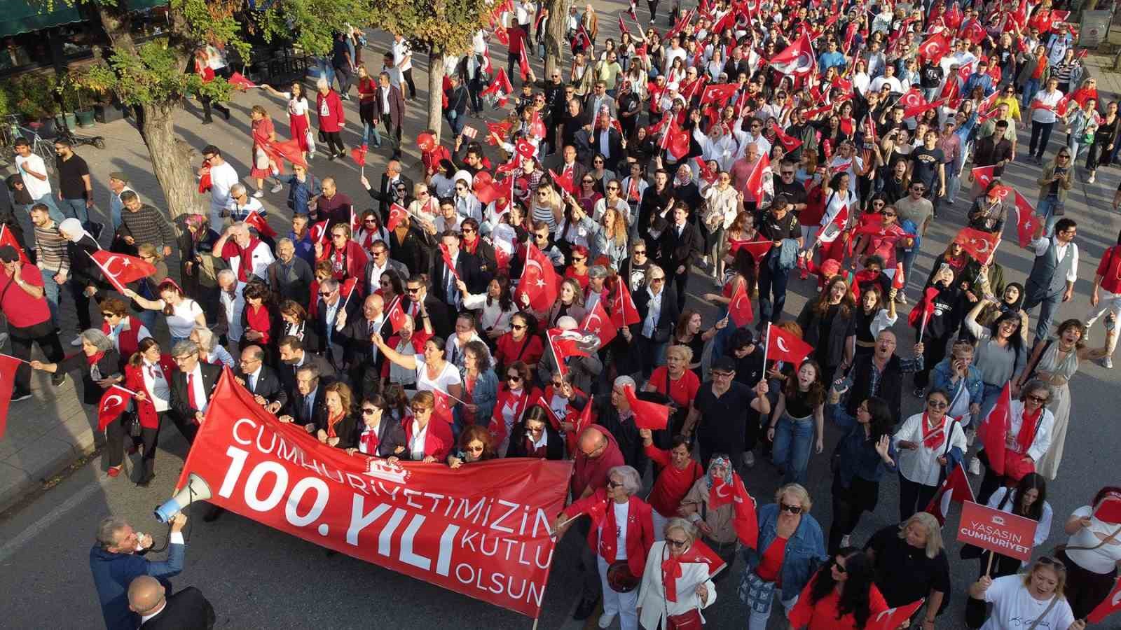 100. Yıl Cumhuriyet Anıtı 100’üncü yıla çok yakıştı