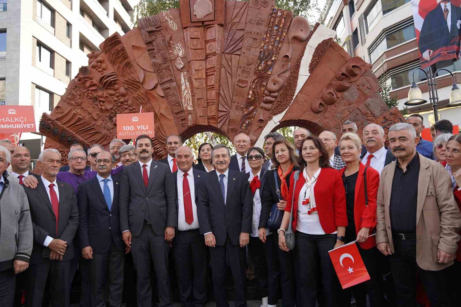 100. Yıl Cumhuriyet Anıtı 100’üncü yıla çok yakıştı