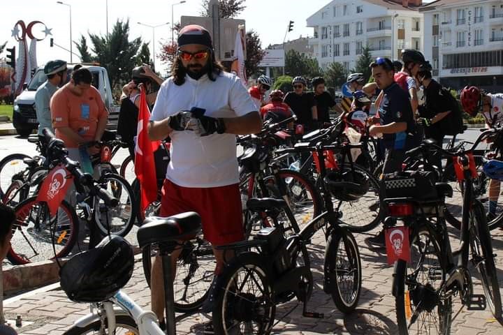 NEVÜ Bisiklet Kulübü Cumhuriyetin 100. Yılı için pedal çevirdi