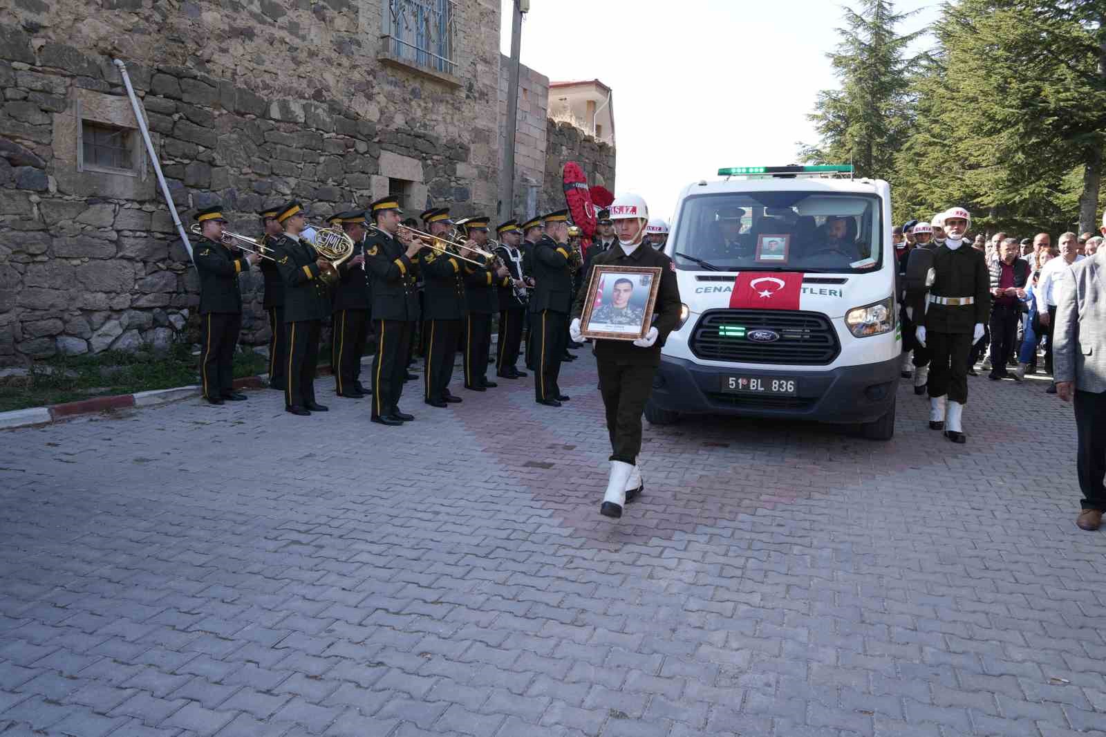 Şehit Piyade Sözleşmeli Er Onur Özbek Niğde’de son yolculuğuna uğurlandı