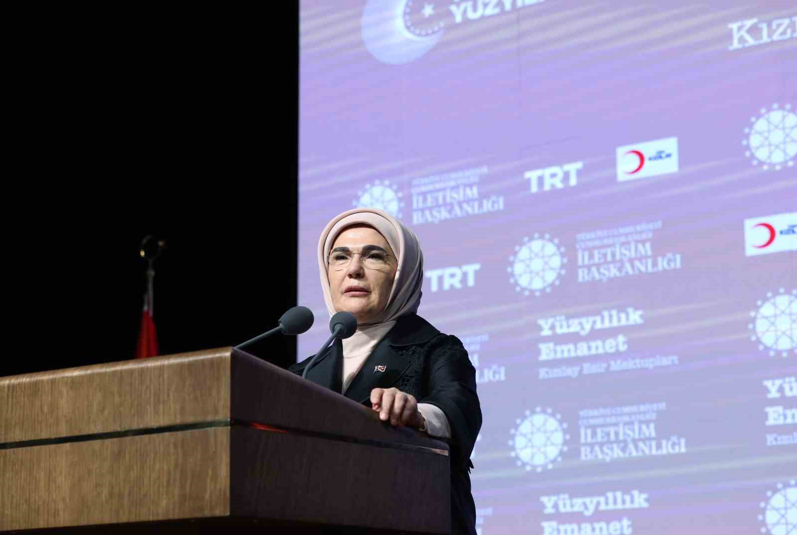 Emine Erdoğan: "Dünyanın bütün mazlumlarını emanet addediyoruz ve kalıcı barışı tesis etmek için seferber oluyoruz"