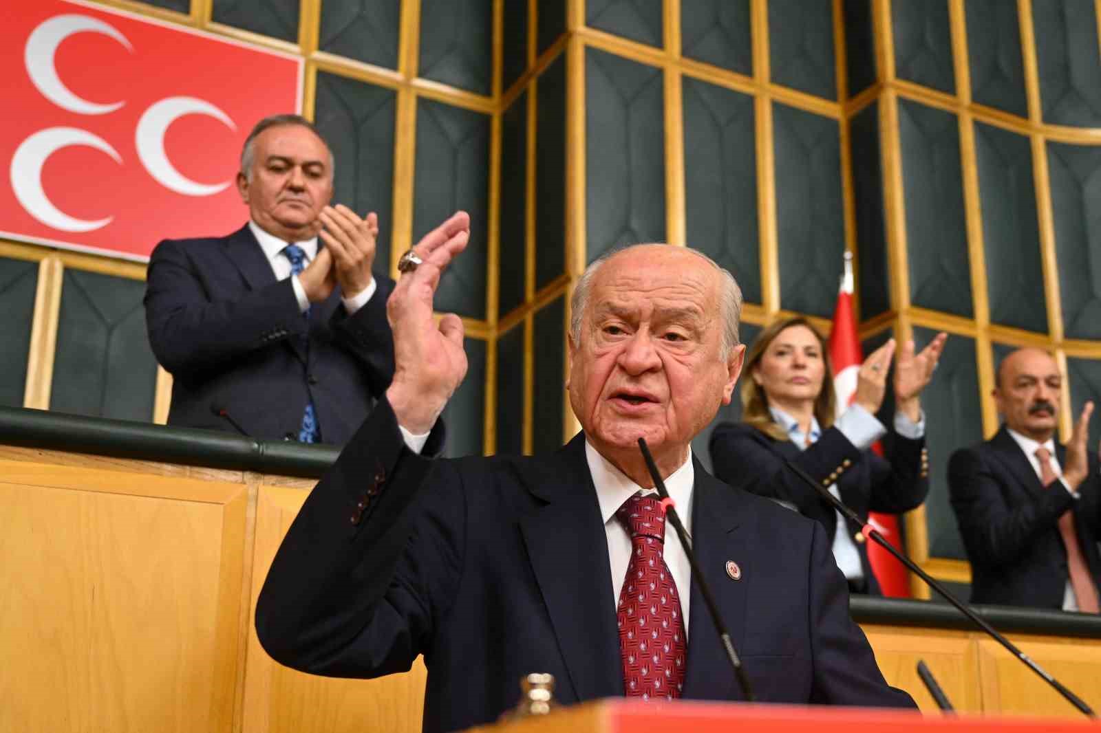 MHP Genel Başkanı Bahçeli: "Üzüldüğümüz husus, Atatürk’ün kurduğu partinin büyük kurultayında teröristlere selam gönderilmesi"