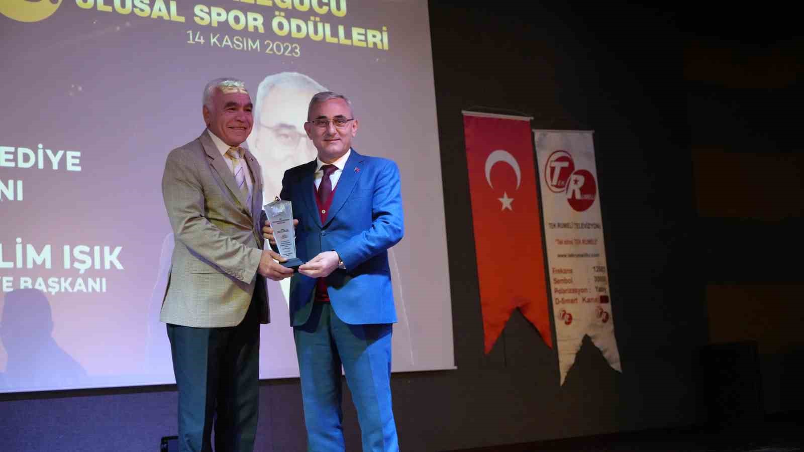 İHA muhabiri Hasan Ay’a ödül