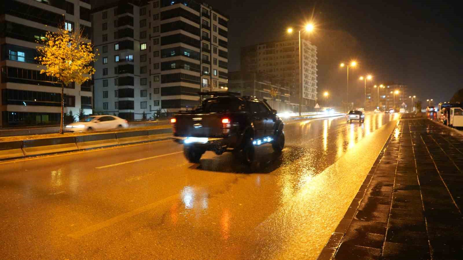 43 ilin geçiş güzergahı Kırıkkale’de sağanak etkili oldu