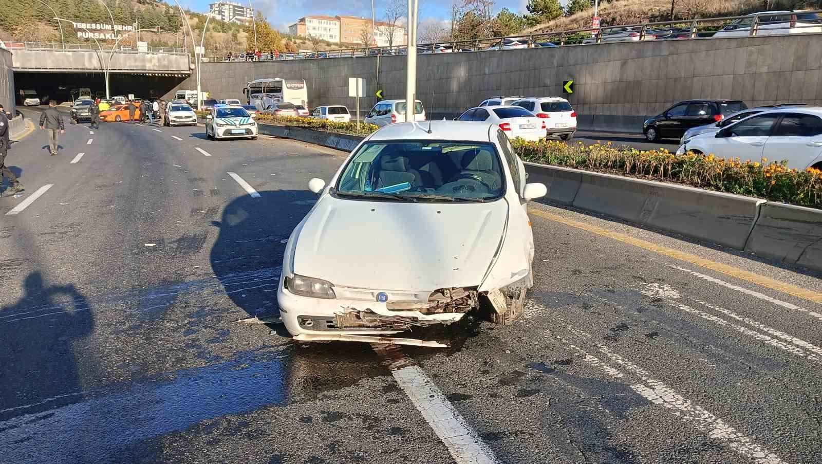 Ankara’da 14 aracın karıştığı zincirleme kazada 7 kişi yaralandı