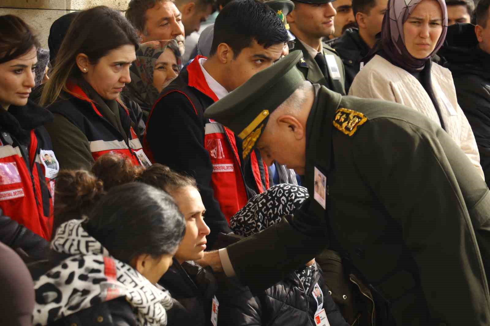 Şehit Abdullah Köse son yolculuğuna uğurlandı