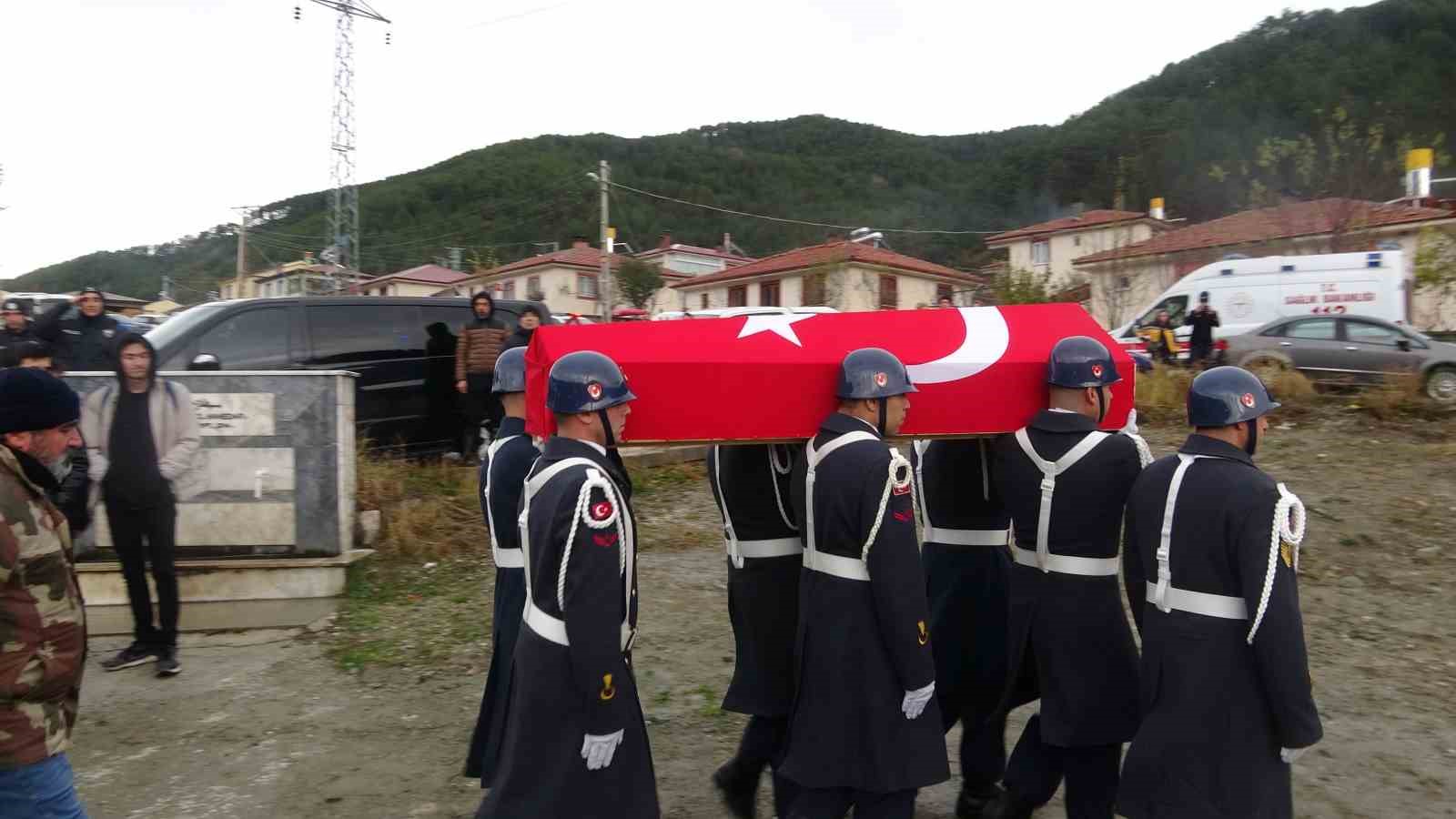 Komşusu tarafından öldürülen 15 Temmuz gazisi ve oğlu gözyaşlarıyla toprağa verildi