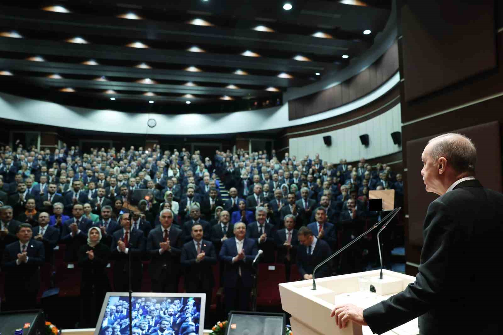 Cumhurbaşkanı Erdoğan: “Gayemiz 5 yıldır hizmetsizlik girdabında boğulan şehirleri gerçek belediyecilik ile tekrar buluşturmaktır”