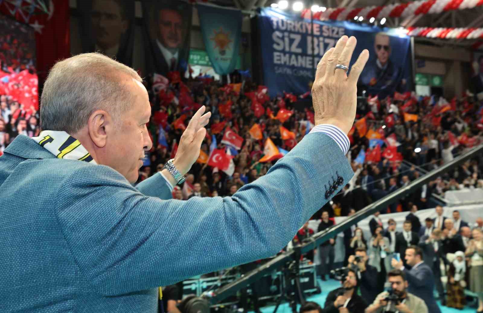 Cumhurbaşkanı Erdoğan: "Sen nasıl hesap uzmanısın ki toplam oyları 1 puan eden partilere 40’a yakın milletvekili verdin"