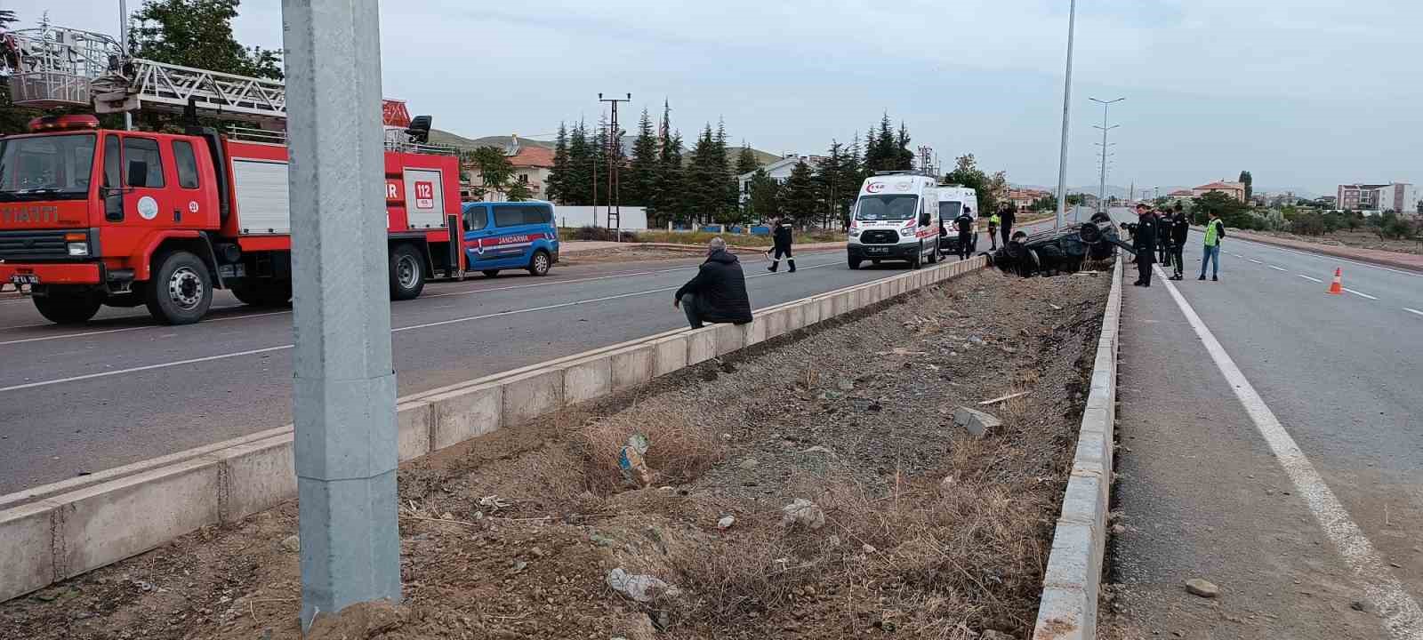 Takla atan otomobilde can verdi