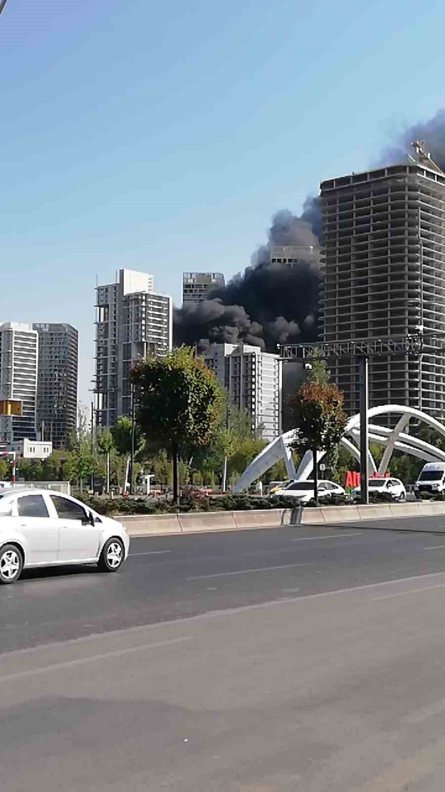 Ankara’da bir inşaatta yangın çıktı