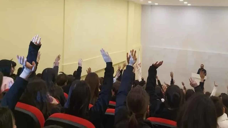 Başaran Koleji'nden çevre semineri