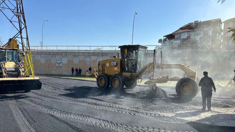 Yenimahalle’de spor sahası yenilendi