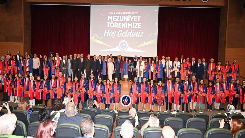 Kırıkkale Üniversitesi’nde mezuniyet coşkusu