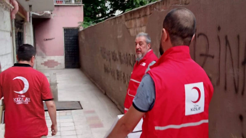 Kızılay’dan kanser hastası anneye destek eli