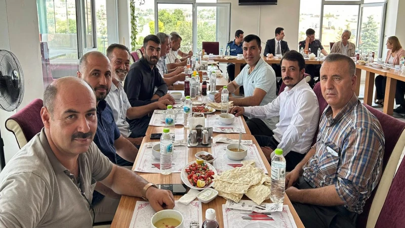 Karakeçili’de Kaymakam Ergin’e veda yemeği