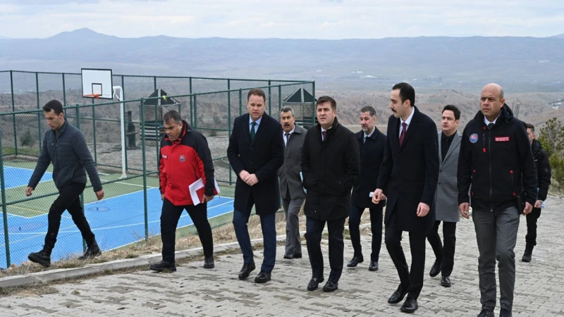 Dinek Dağı Atlı Safari ve Doğa Parkı’nda inceleme