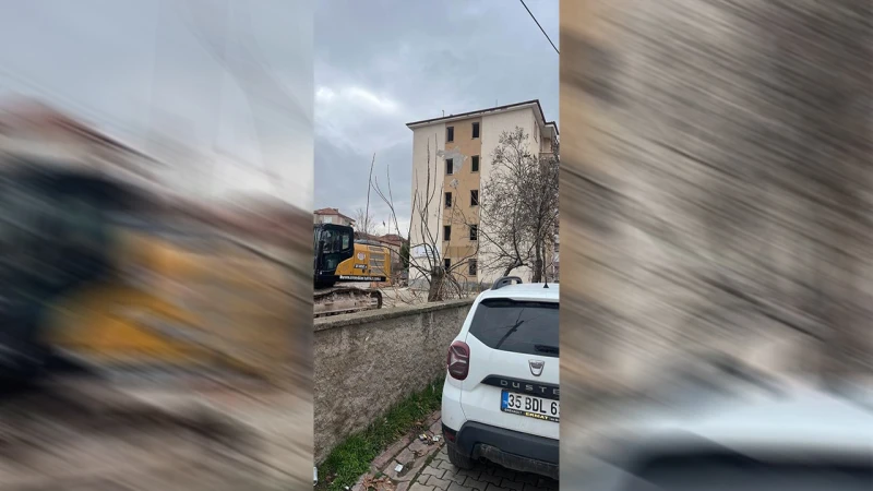 Bahçelievler’de riskli Aile Sağlığı Merkezi yıkıldı