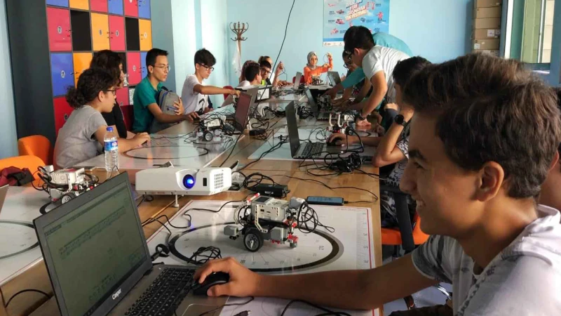 DENEYAP Türkiye, geleceğin teknoloji yıldızlarını arıyor