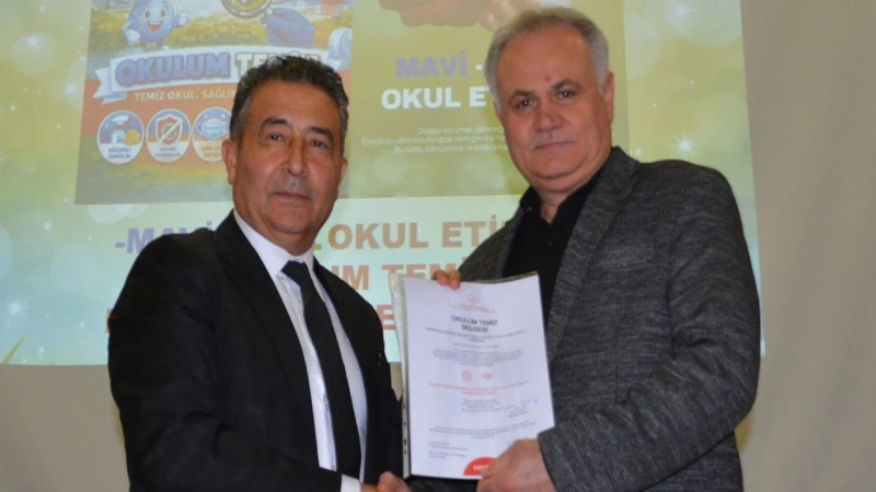 Temiz ve mavi-yeşil etiket alan okullar ödüllendirildi